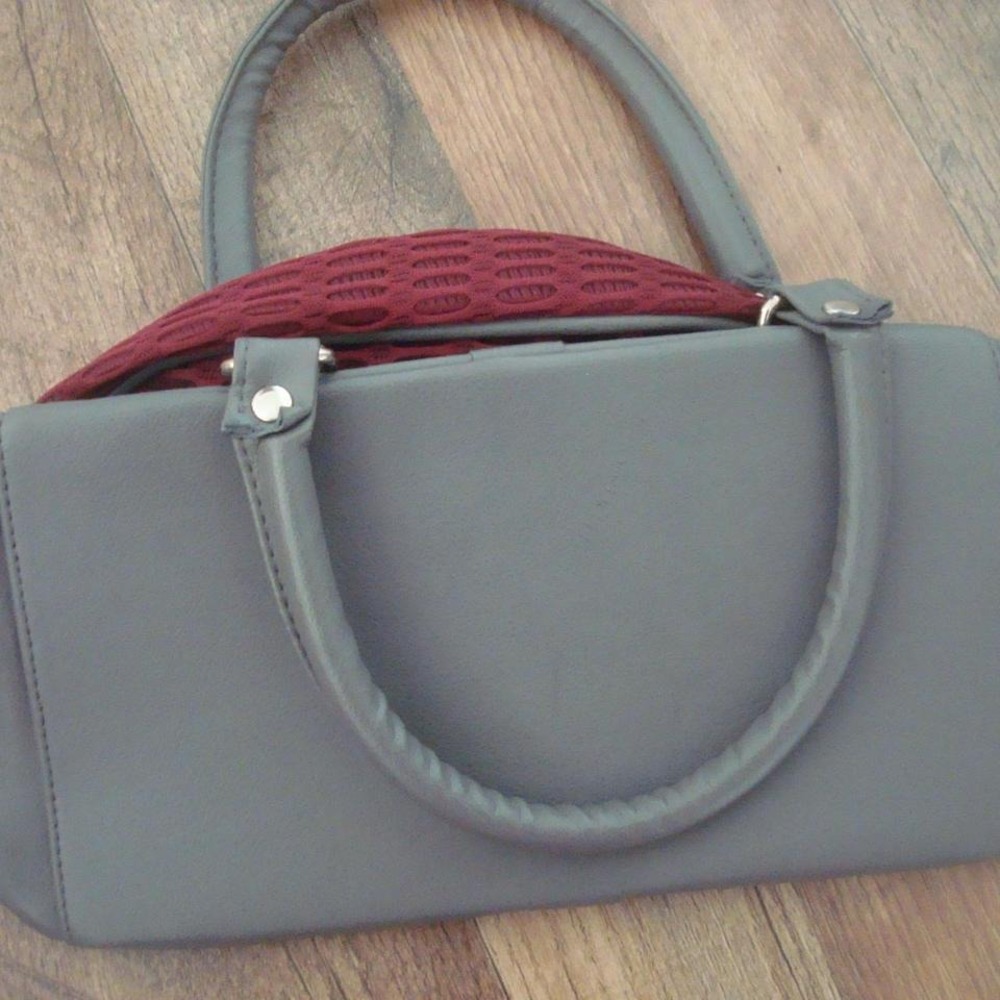NCAA Virginia Tech Maroon and Gray Bowling Satchel - Picture 2 of 2